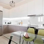 Apartment Dioni's *