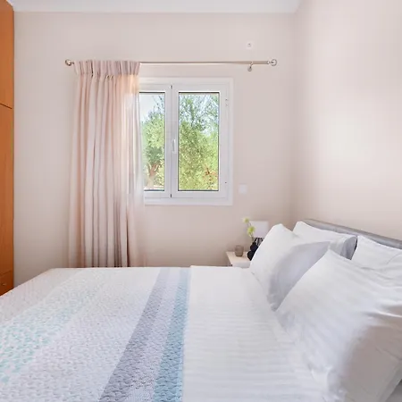 شقة Dioni's Mirsinochori