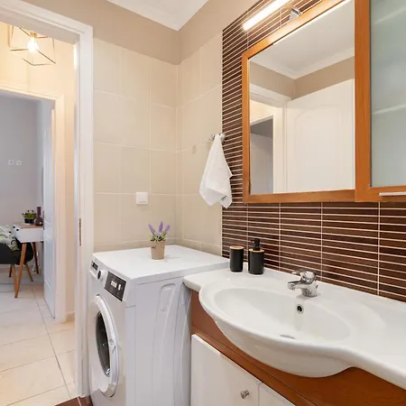 Dioni's * Mirsinochori